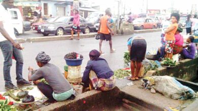 Roadside sellers in Lagos